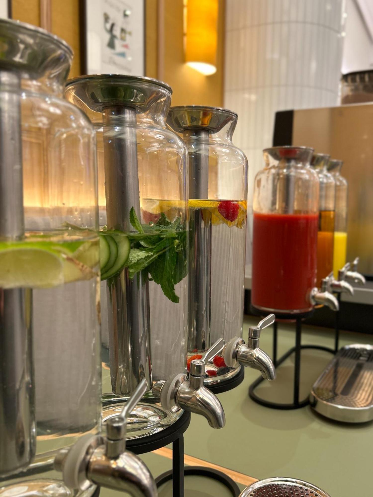 Kimpton Main Frankfurt By Ihg Hotel Франкфурт на Майн Екстериор снимка